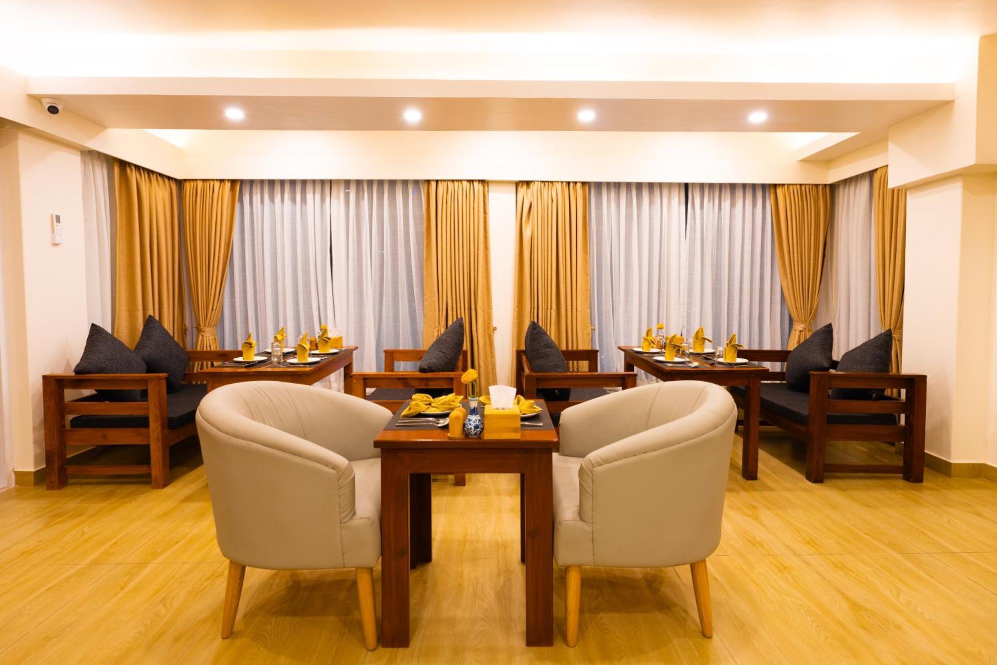 Pokhara Alpine And Springs Hotel Luaran gambar